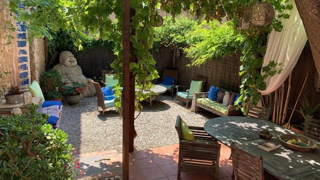 Little Vine Bed and Breakfast Sant Pere De Ribes Exterior foto